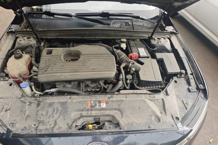 Used Ford Taurus 2019 EcoBoost 245 Premium Edition Engine Bay Left