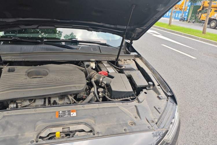 Used Ford Taurus 2019 EcoBoost 245 Comfort Edition Engine Bay Left