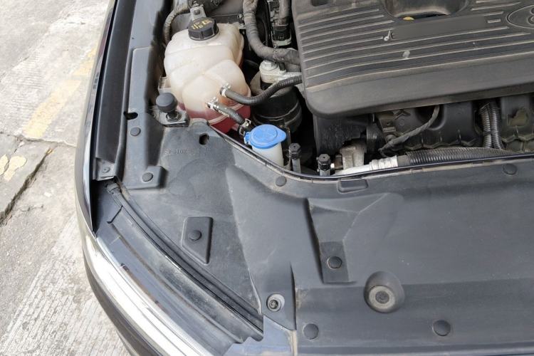 Used Ford Taurus 2019 EcoBoost 245 Premium Edition Engine Bay Right