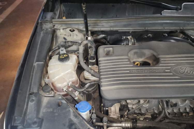 Used Ford Taurus 2019 EcoBoost 245 Premium Edition Engine Bay Right
