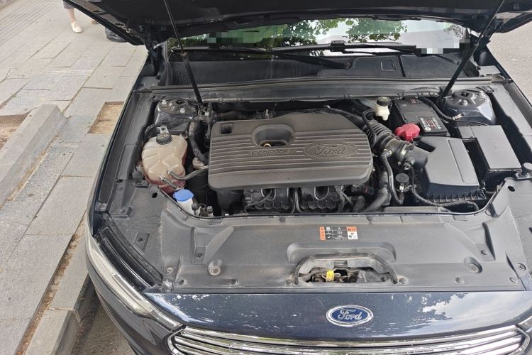 Used Ford Taurus 2019 EcoBoost 245 Premium Edition Engine Bay Right