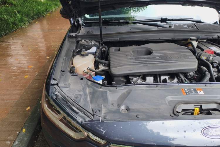 Used Ford Taurus 2019 EcoBoost 245 Premium Edition Engine Bay Right