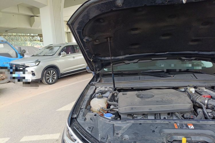 Used Ford Taurus 2019 EcoBoost 245 Premium Edition Engine Bay Right