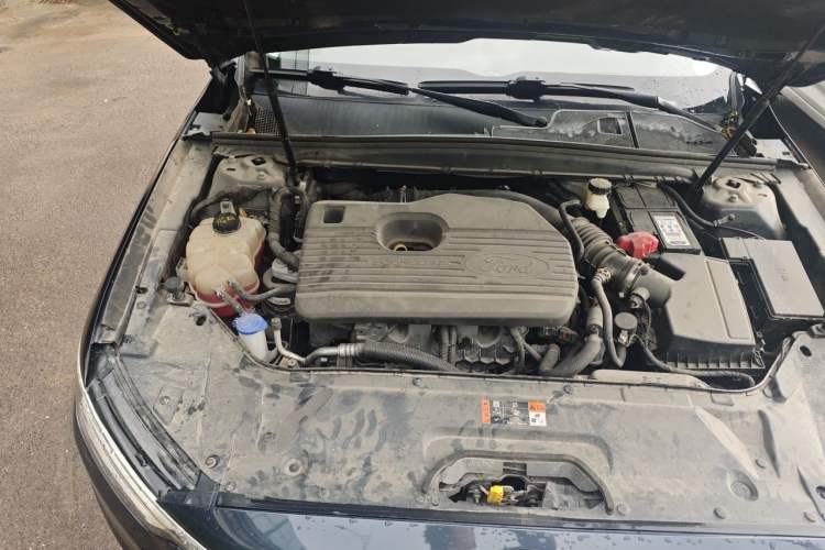 Used Ford Taurus 2019 EcoBoost 245 Premium Edition Engine Bay Right