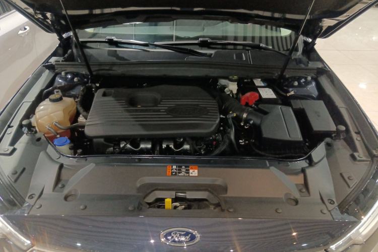 Used Ford Taurus 2019 EcoBoost 245 Premium Edition Engine Bay