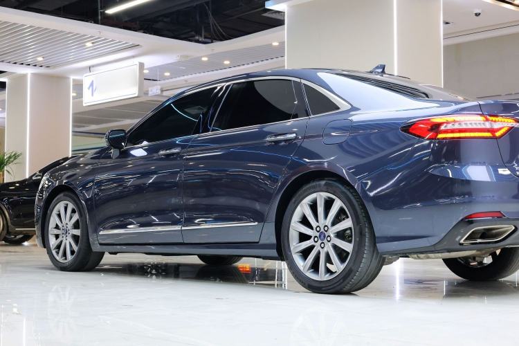 Used Ford Taurus 2019 EcoBoost 245 Premium Edition Exterior 8