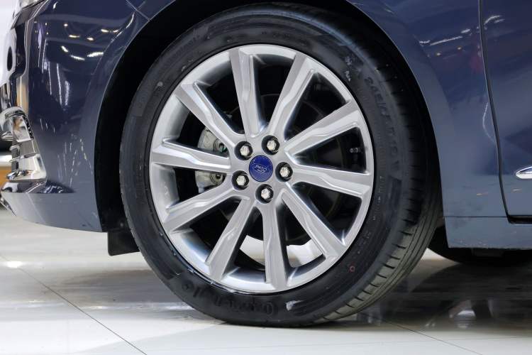 Used Ford Taurus 2019 EcoBoost 245 Premium Edition Exterior 9