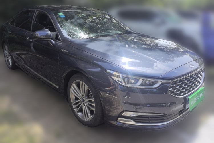 Used Ford Taurus 2019 EcoBoost 245 Vignale Deluxe Edition Front Right 45 Deg