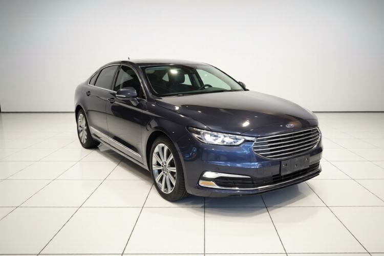 Used Ford Taurus 2019 EcoBoost 245 Premium Edition Front Right 45 Deg