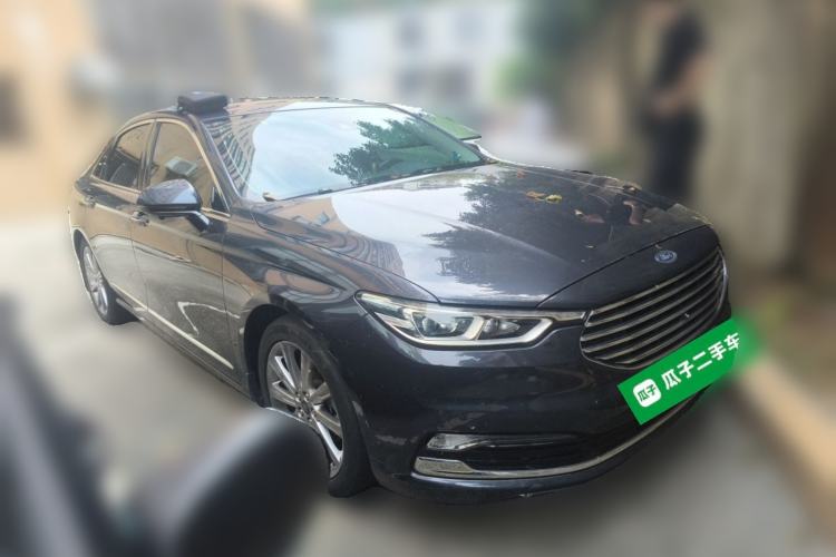 Used Ford Taurus 2019 EcoBoost 245 Premium Edition Front Right 45 Deg
