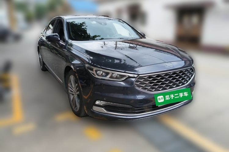 Used Ford Taurus 2019 EcoBoost 245 Vignale Deluxe Edition Front Right 45 Deg