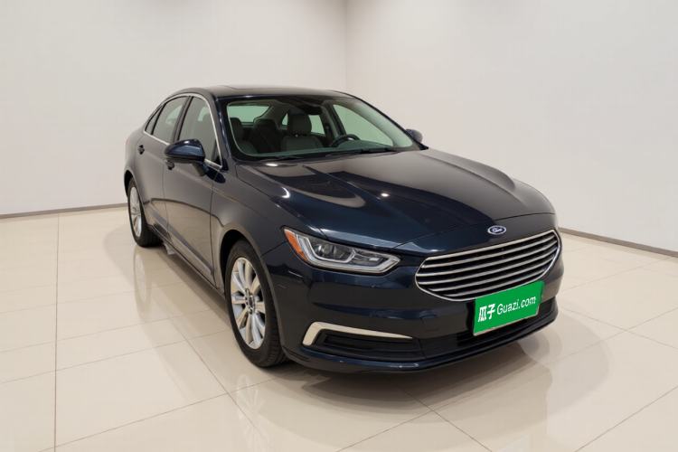 Used Ford Taurus 2019 EcoBoost 245 Comfort Edition Front Right 45 Deg