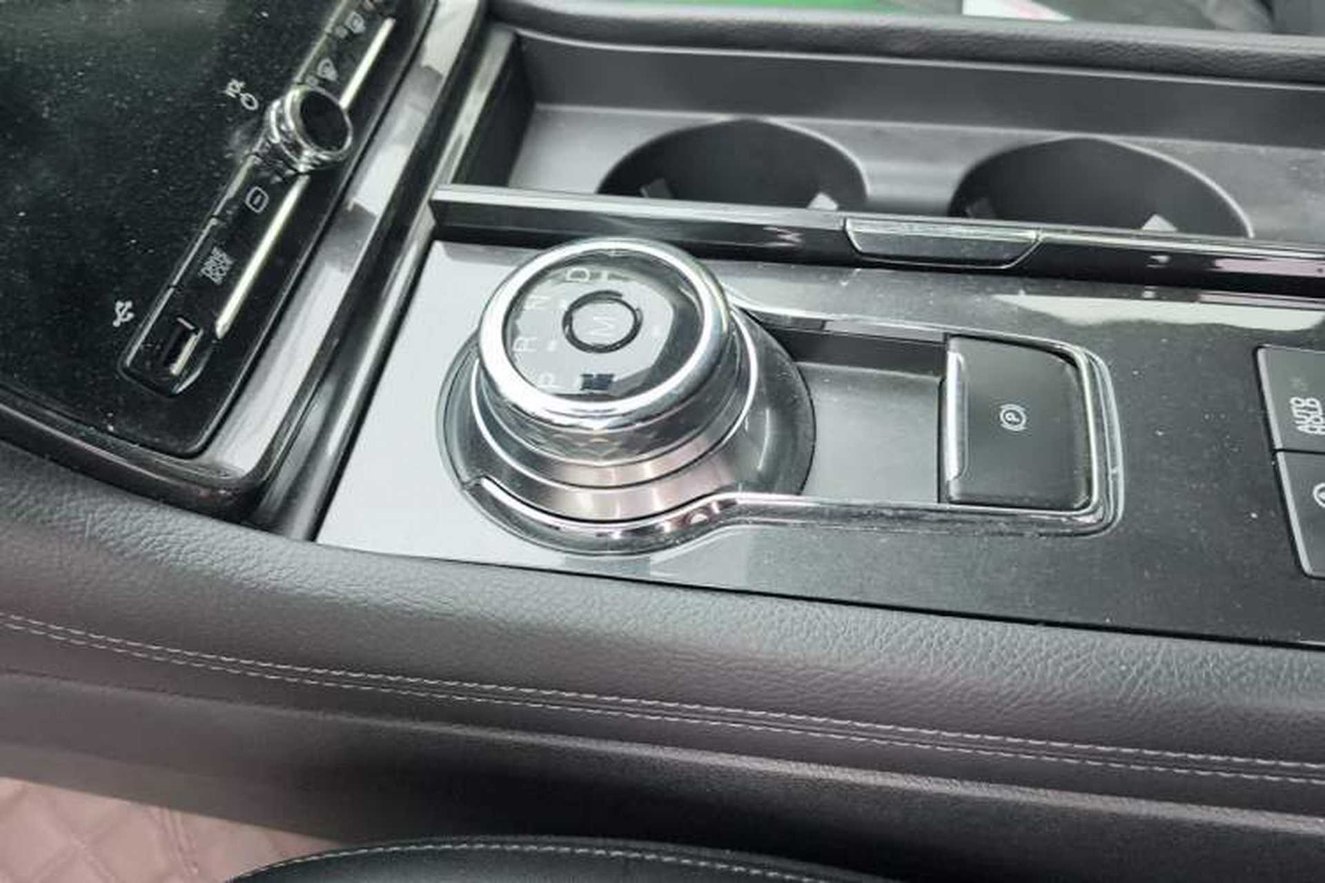 Used Ford Taurus 2019 EcoBoost 245 Premium Edition Gear Lever