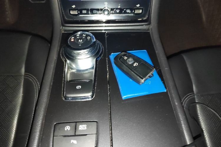 Used Ford Taurus 2019 EcoBoost 245 Premium Edition Gear Lever