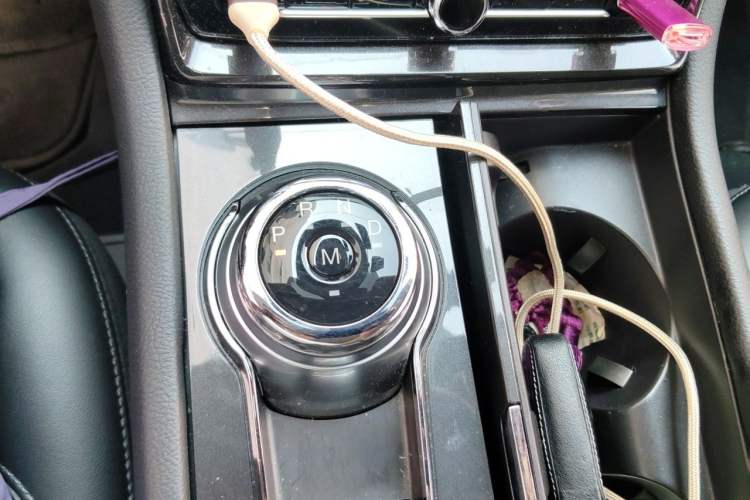 Used Ford Taurus 2019 EcoBoost 245 Premium Edition Gear Lever
