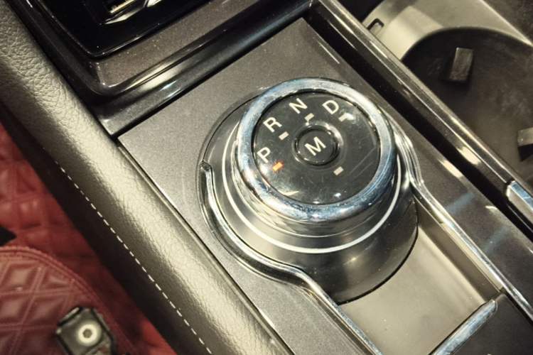 Used Ford Taurus 2019 EcoBoost 245 Premium Edition Gear Lever