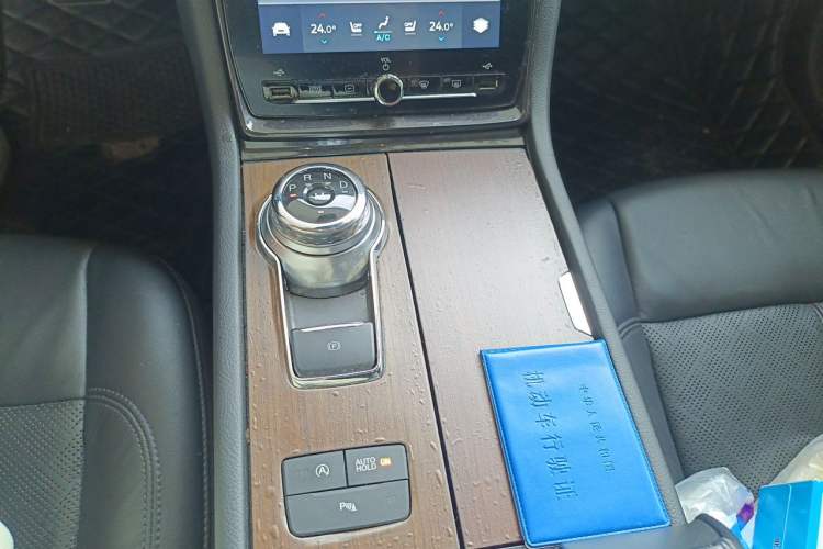 Used Ford Taurus 2019 EcoBoost 245 Premium Edition Gear Lever