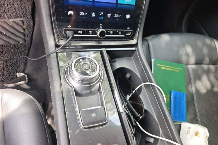 Used Ford Taurus 2019 EcoBoost 245 Premium Edition Gear Lever