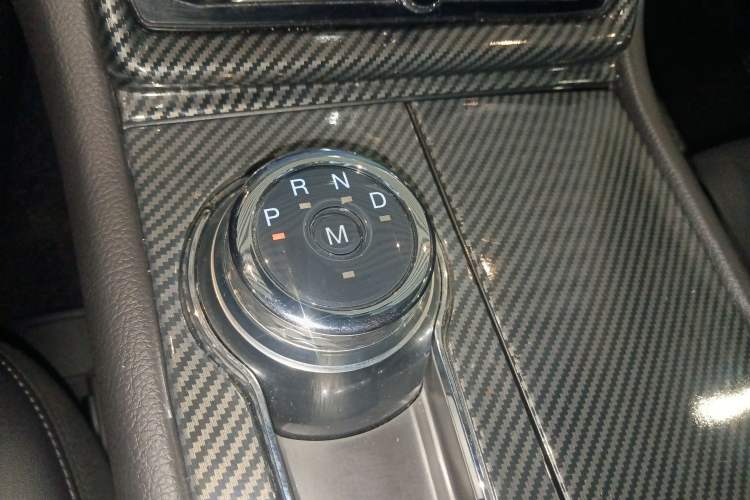 Used Ford Taurus 2019 EcoBoost 245 Premium Edition Gear Lever