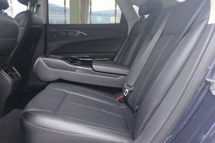 Used Ford Taurus 2019 EcoBoost 245 Premium Edition Interior 1