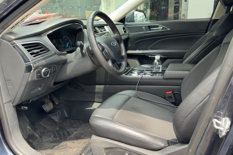 Used Ford Taurus 2019 EcoBoost 245 Comfort Edition Interior 1