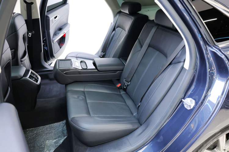 Used Ford Taurus 2019 EcoBoost 245 Premium Edition Interior 14