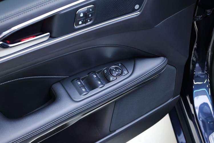 Used Ford Taurus 2019 EcoBoost 245 Premium Edition Interior 2
