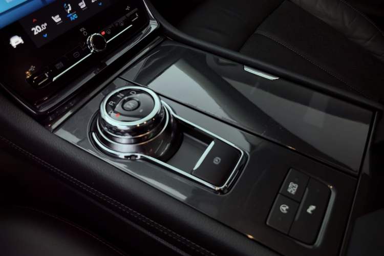 Used Ford Taurus 2019 EcoBoost 245 Premium Edition Interior 2