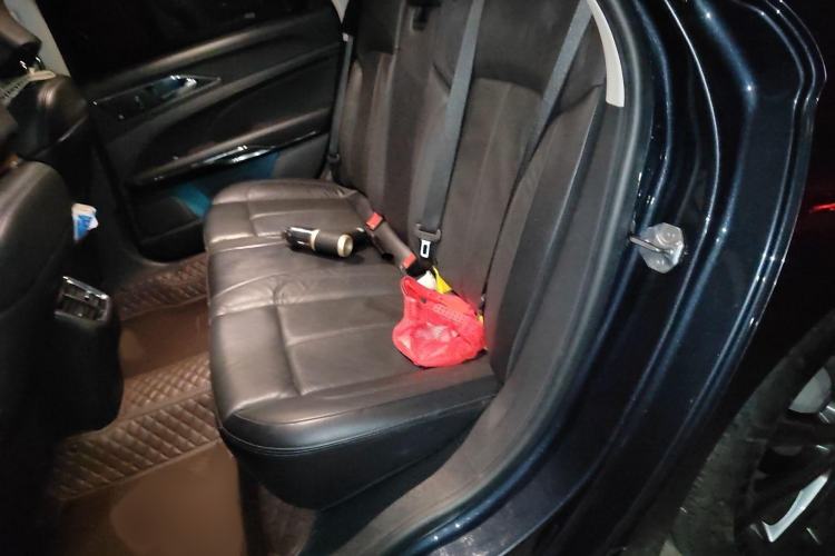 Used Ford Taurus 2019 EcoBoost 245 Premium Edition Interior 4