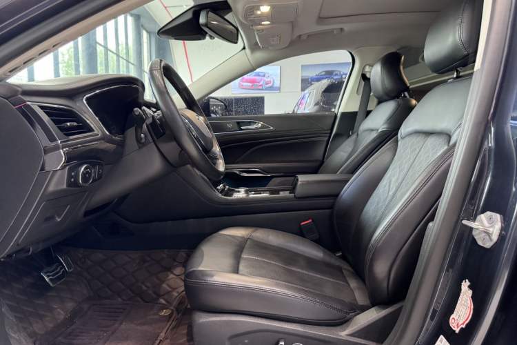 Used Ford Taurus 2019 EcoBoost 245 Premium Edition Interior 4