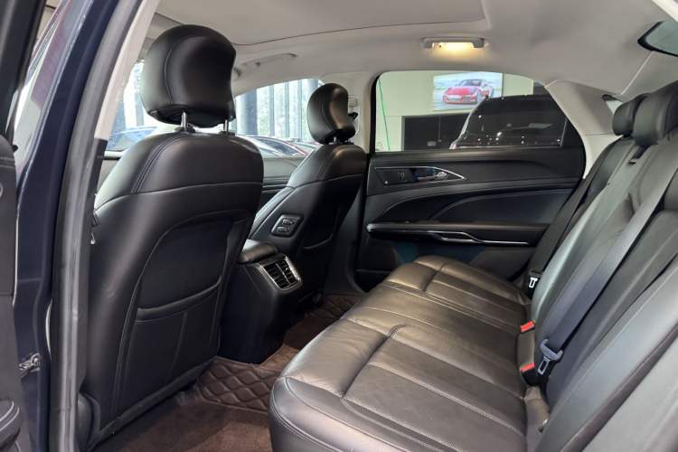Used Ford Taurus 2019 EcoBoost 245 Premium Edition Interior 6