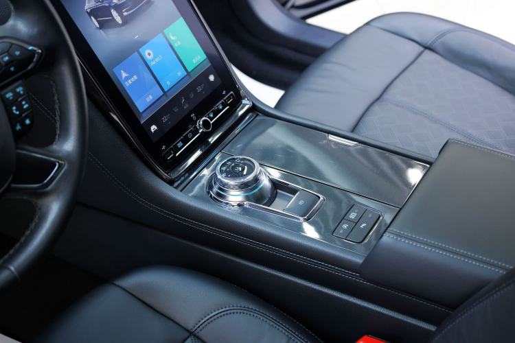 Used Ford Taurus 2019 EcoBoost 245 Premium Edition Interior 7