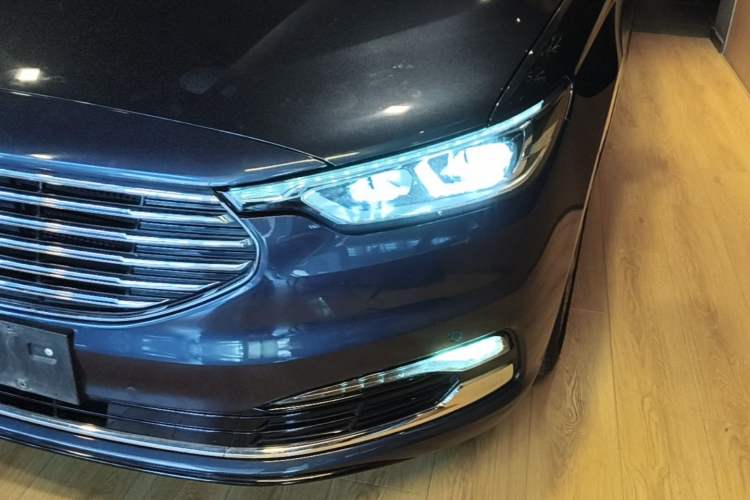 Used Ford Taurus 2019 EcoBoost 245 Premium Edition Left Front Headlight