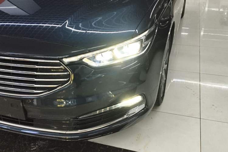 Used Ford Taurus 2019 EcoBoost 245 Premium Edition Left Front Headlight