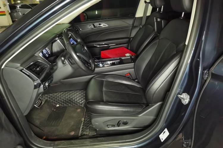 Used Ford Taurus 2019 EcoBoost 245 Premium Edition Left Front Seat