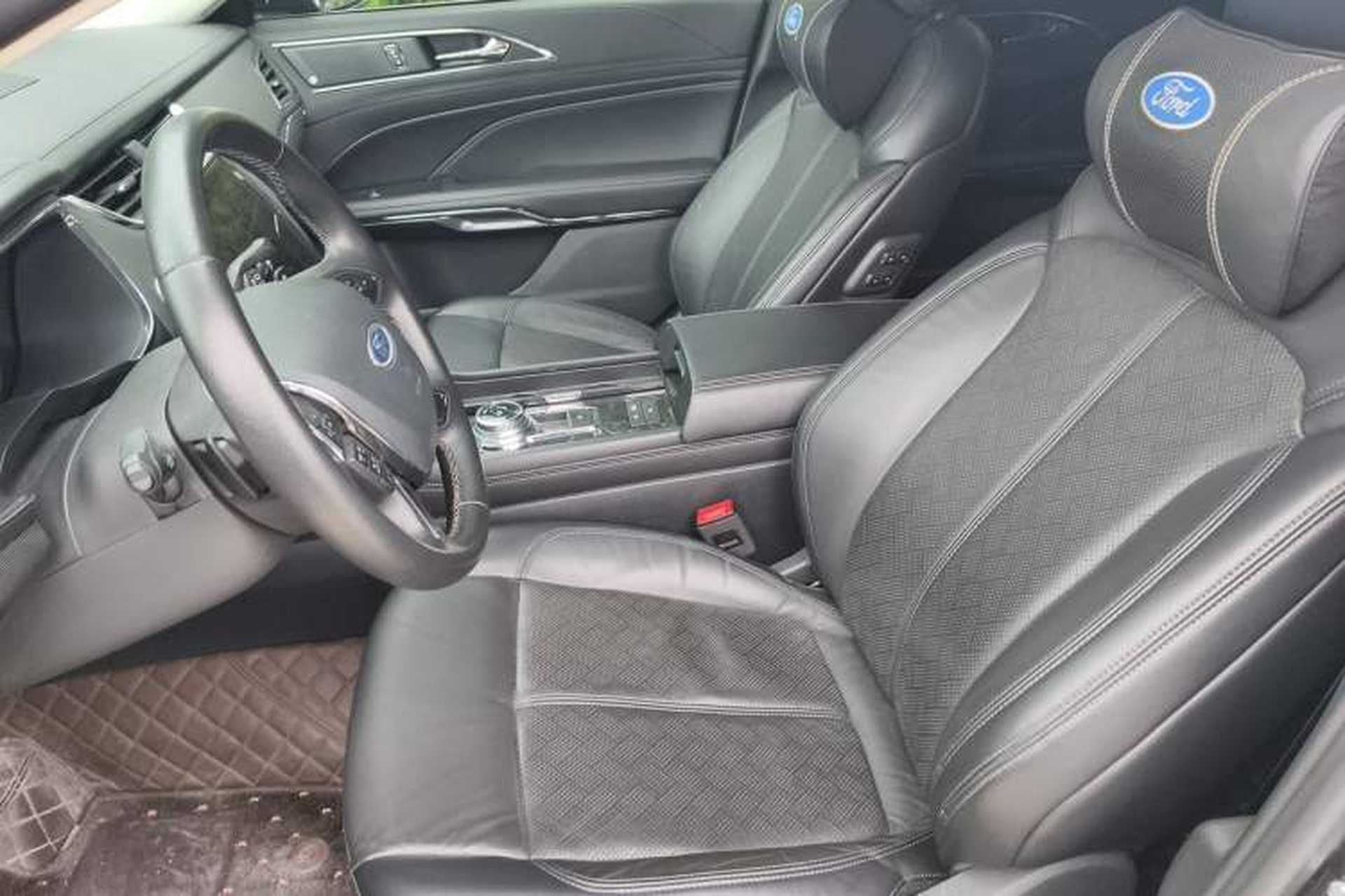 Used Ford Taurus 2019 EcoBoost 245 Premium Edition Left Front Seat