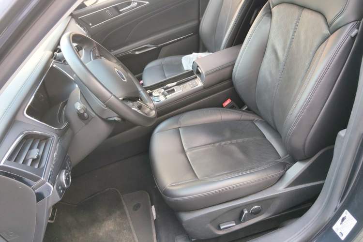Used Ford Taurus 2019 EcoBoost 245 Premium Edition Left Front Seat