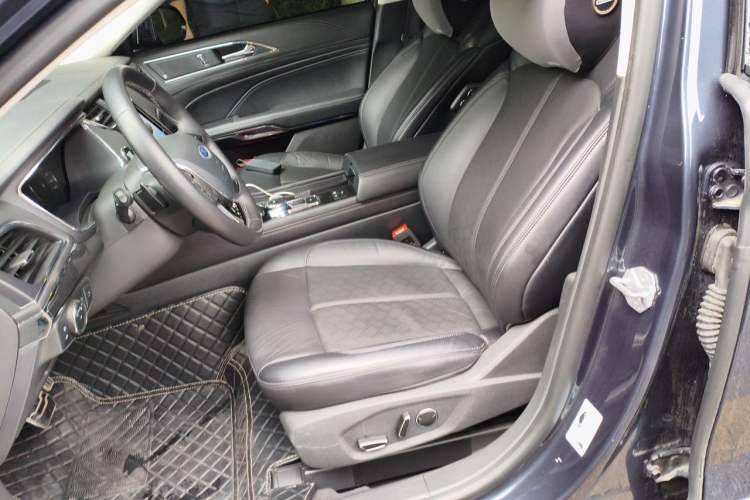 Used Ford Taurus 2019 EcoBoost 245 Premium Edition Left Front Seat