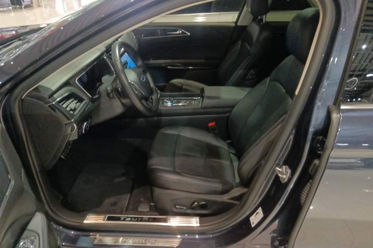 Used Ford Taurus 2019 EcoBoost 245 Premium Edition Left Front Seat