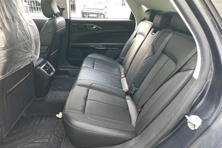 Used Ford Taurus 2019 EcoBoost 245 Premium Edition Left Rear Seat