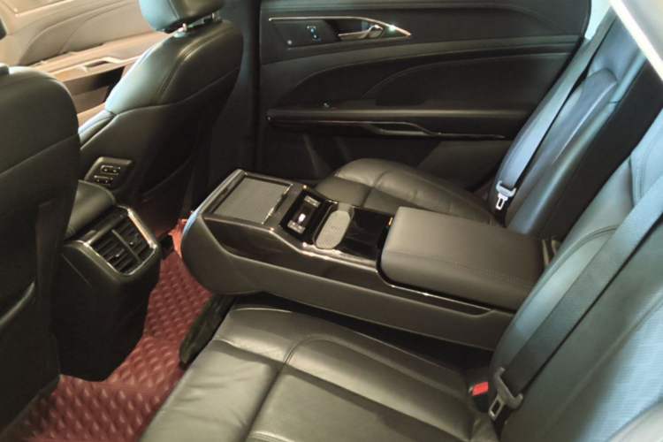 Used Ford Taurus 2019 EcoBoost 245 Premium Edition Left Rear Seat