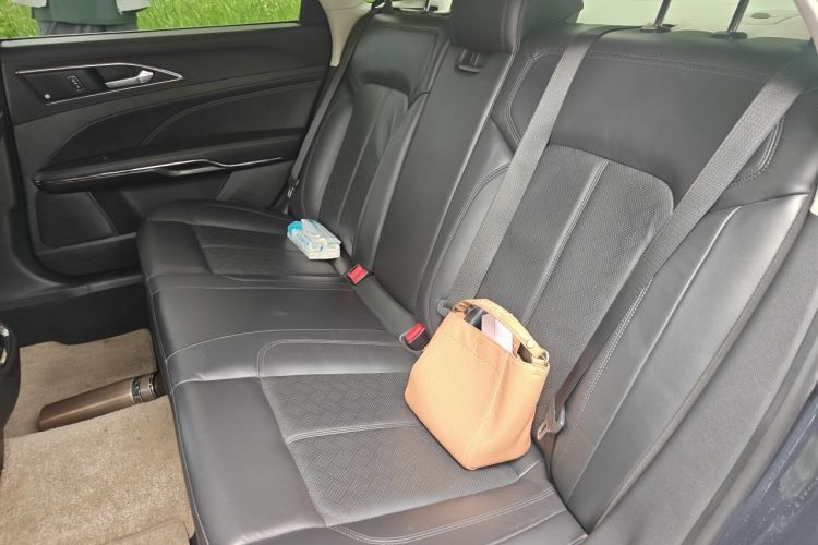 Used Ford Taurus 2019 EcoBoost 245 Premium Edition Left Rear Seat