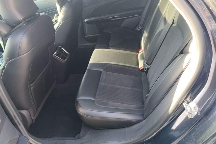 Used Ford Taurus 2019 EcoBoost 245 Comfort Edition Left Rear Seat