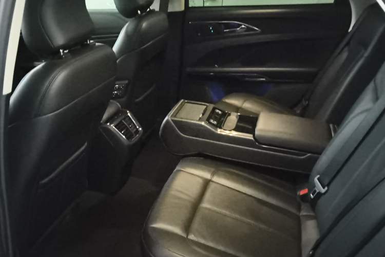 Used Ford Taurus 2019 EcoBoost 245 Premium Edition Left Rear Seat