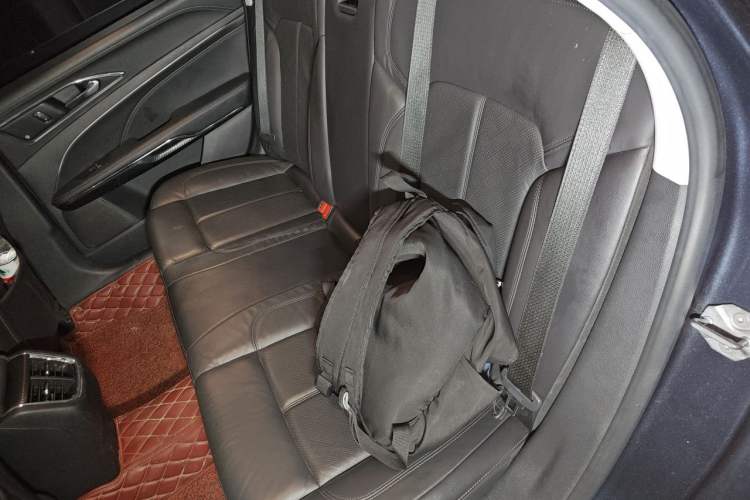Used Ford Taurus 2019 EcoBoost 245 Premium Edition Left Rear Seat