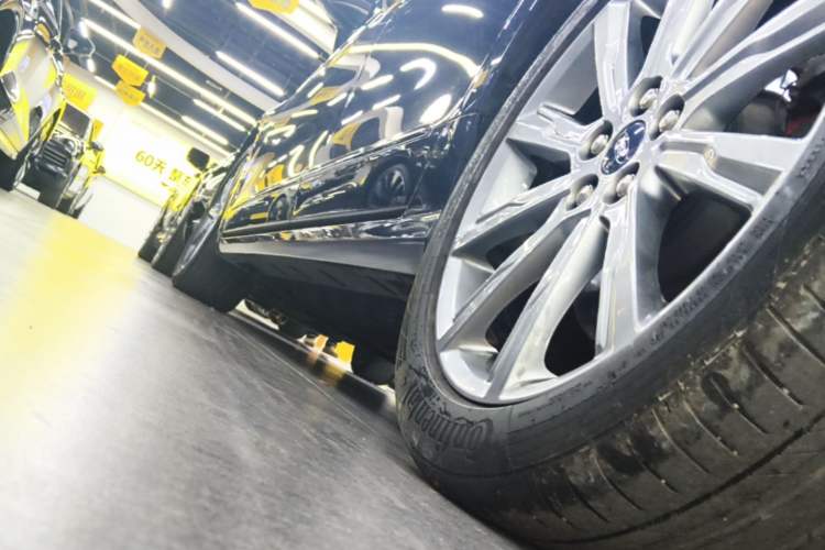 Used Ford Taurus 2019 EcoBoost 245 Premium Edition Left Side Sill
