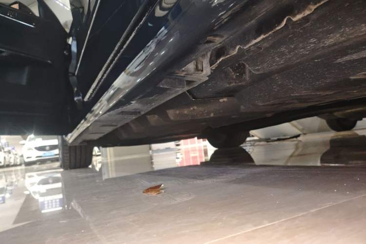 Used Ford Taurus 2019 EcoBoost 245 Premium Edition Left Side Sill