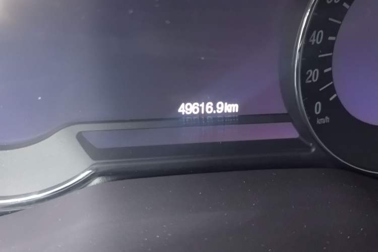 Used Ford Taurus 2019 EcoBoost 245 Premium Edition Odometer Close Up