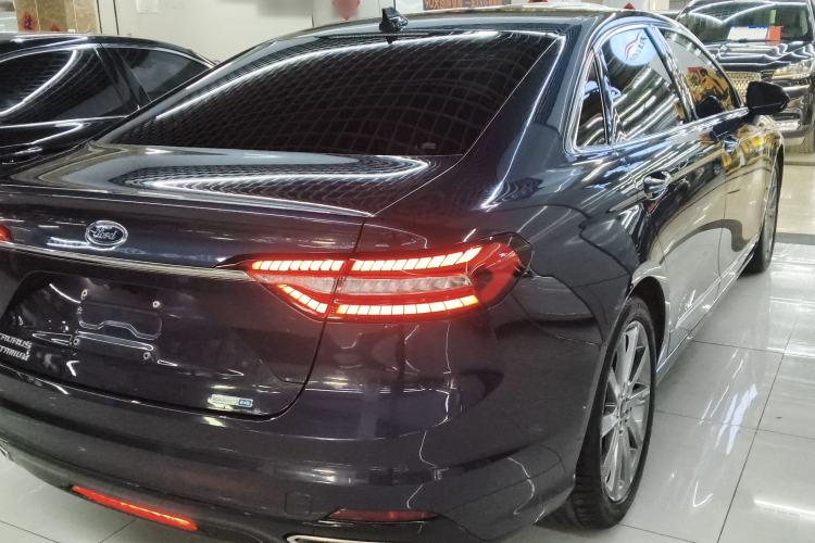 Used Ford Taurus 2019 EcoBoost 245 Premium Edition Rear Right 45 Deg