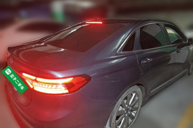 Used Ford Taurus 2019 EcoBoost 245 Premium Edition Rear Right 45 Deg